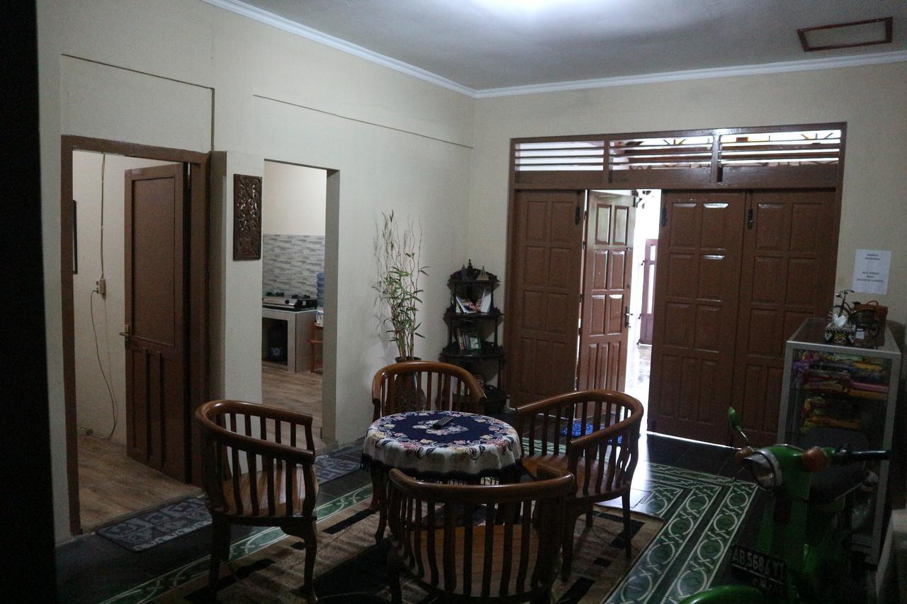 Kembar Guesthouse Yogyakarta Exteriér fotografie