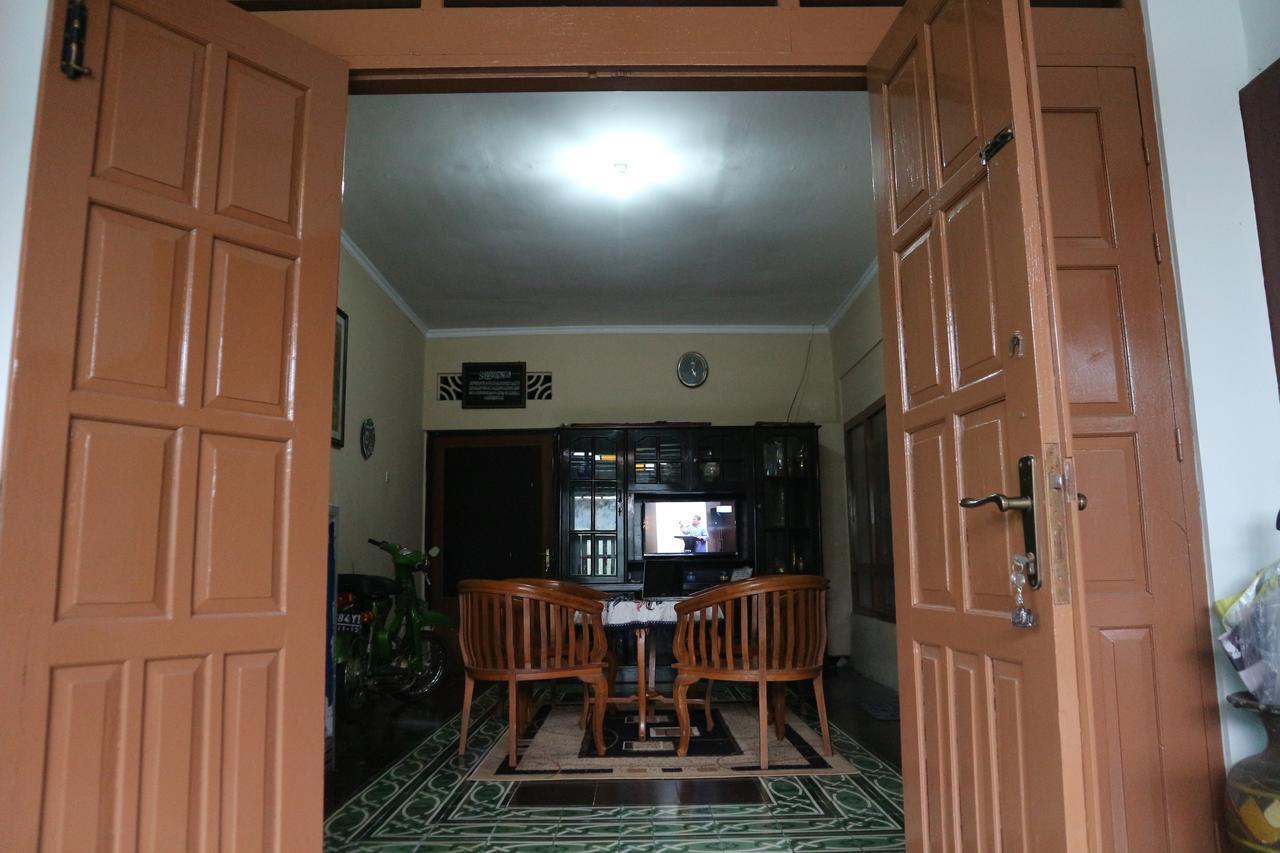 Kembar Guesthouse Yogyakarta Exteriér fotografie
